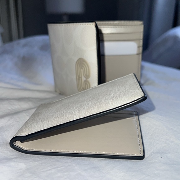 COACH 3-in-1 Wallet In Signature Canvas With Coach Patch - Picture 8 of 8